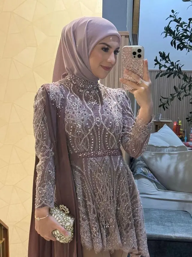 6 Gaya Kondangan Irish Bella yang Bikin Pangling, Terlihat Makin Ramping saat Kenakan Kebaya dan Celana Cutbray