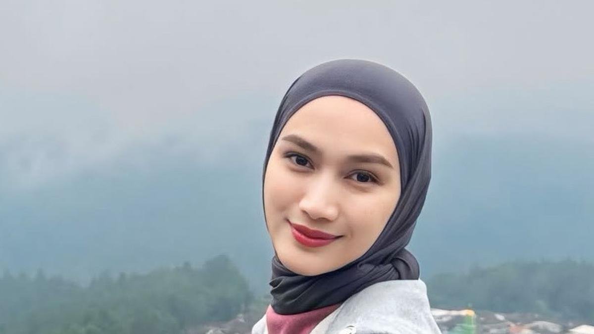 Mengawali Tahun 2026, 6 Potret Melody Laksani Liburan ke Semarang dengan OOTD Sporty Look