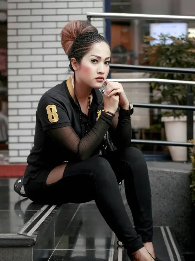 [Bintang] Mbok Cikrak