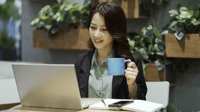 wanita juli hl third place urban