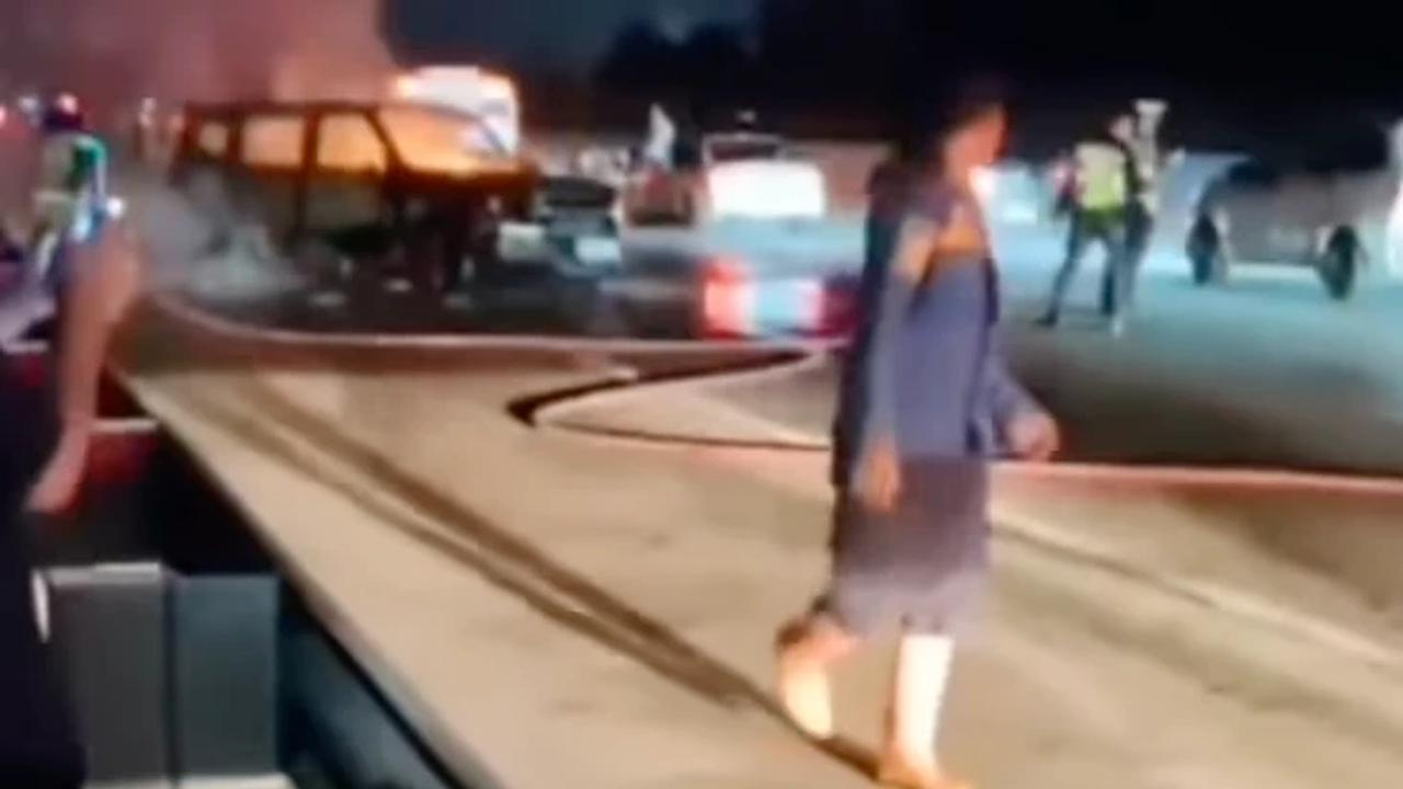 Kronologi Mobil Jetour Hangus Terbakar di Tol Jagorawi