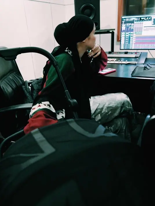 Sivia Azizah juga menceritakan kisah lucu, yaitu ketika musik berhenti anaknya justru cranky [instagram/siviazizah]