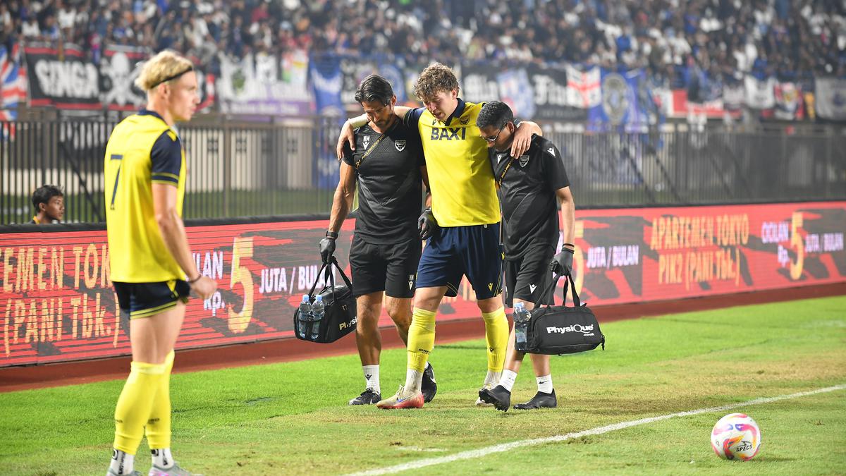 Pamit dari Piala Presiden 2025, Ole Romeny Fokus Pemulihan Cederanya usai Dilanggar Pemain Arema