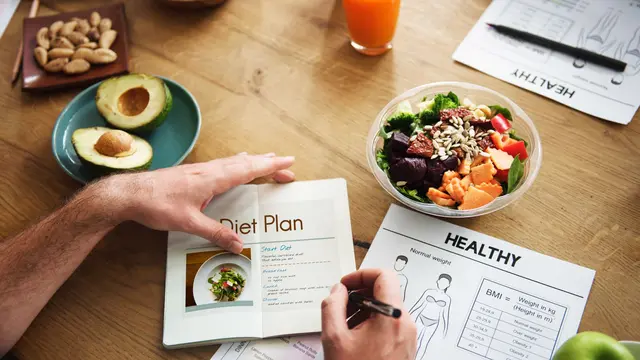 Sesuaikan Diet dengan Gaya Hidup dan Kebutuhan Pribadi [Dok/freepik.com]