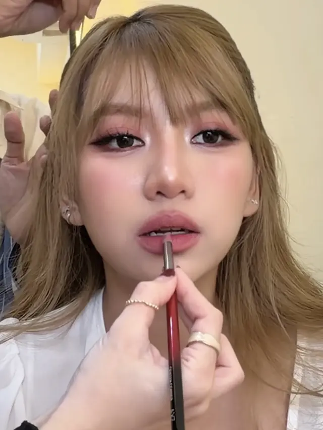 Lip Liner Hack Makeup Ala Ghea Indrawari Viral. [fauziaahanum]