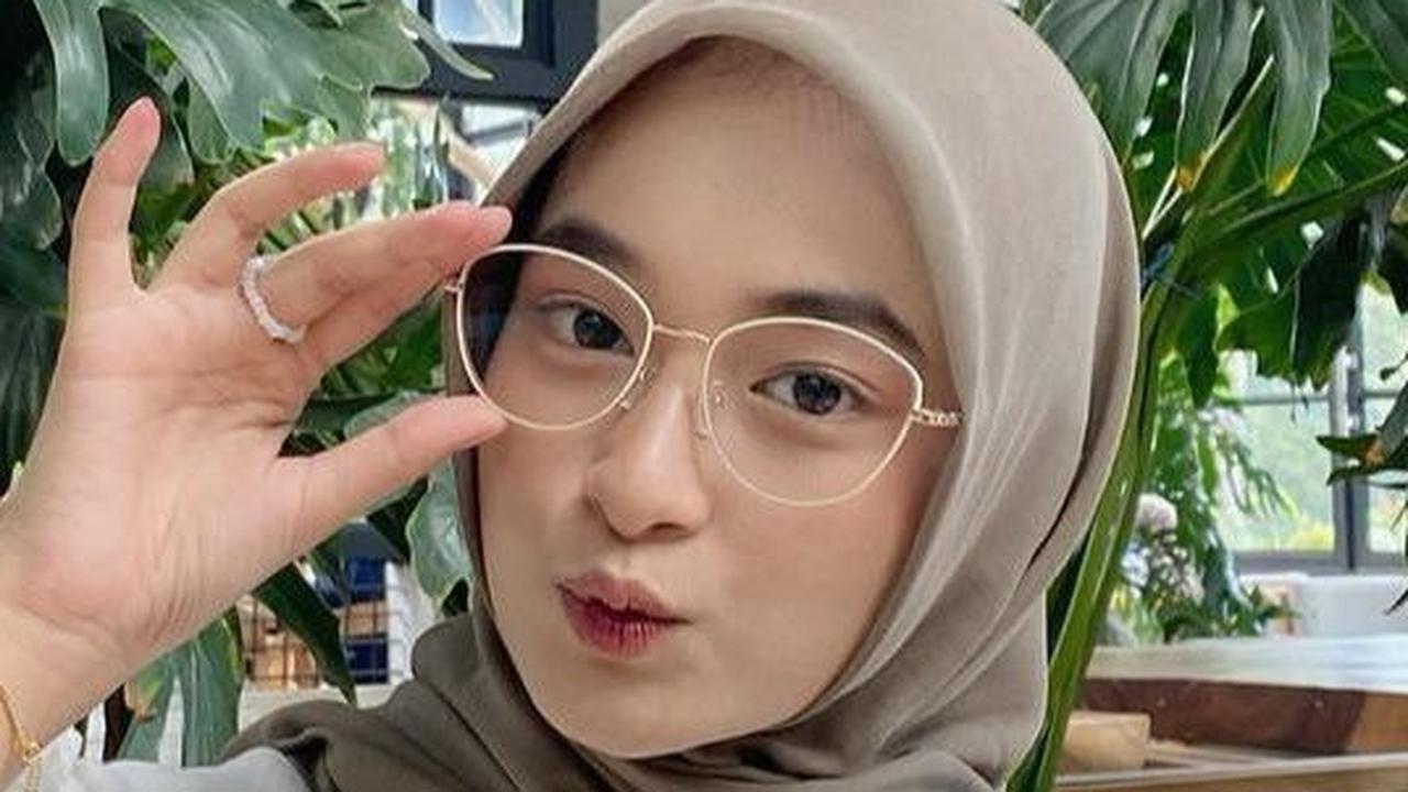 Frame Wayfarer, Memberikan Kesan Wajah yang Lebih Tirus