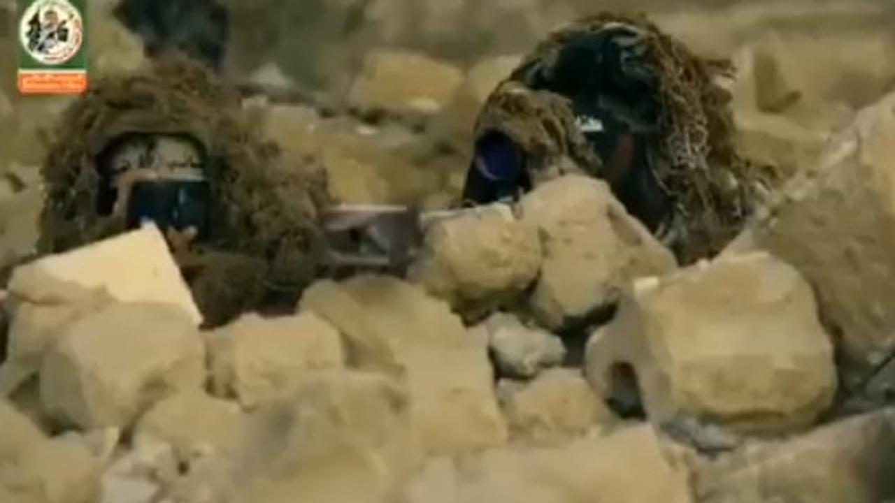 Keberadaan sniper memang sangat diperlukan untuk mengintai dan melumpuhkan musuh dari jarak jauh.<br>