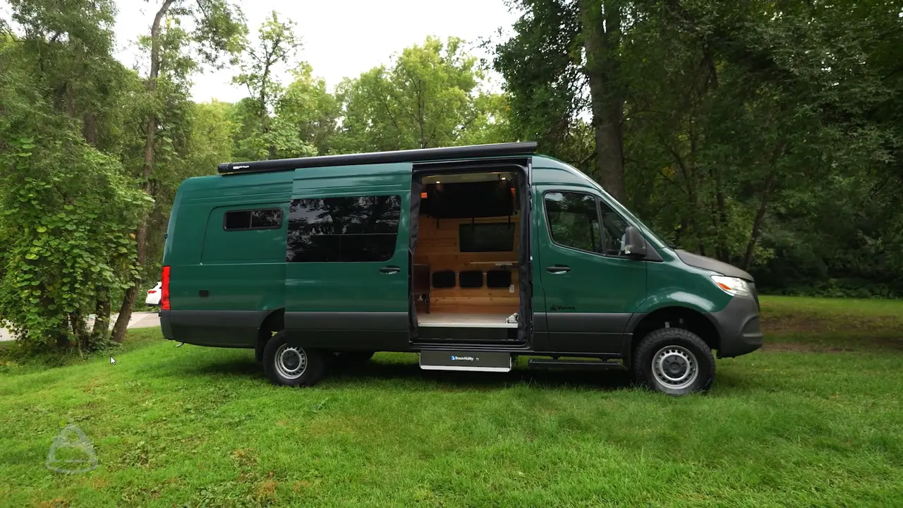 Van Mercedes-Benz Sprinter AWD kreasi Vanna