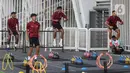 Latihan fisik kali dilakukan di Empire Fit Club. (Liputan6.com/Herman Zakharia)