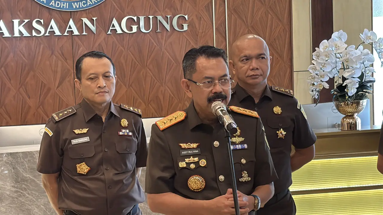 Wakil Jaksa Agung Asep Nana Mulyana di Gedung Kejagung, Jakarta.