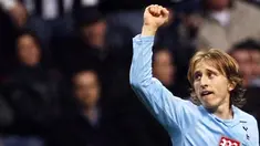 Tottenham Hotspur's midfielder Luka Modric celebrates scoring against Newcastle United during their English Premier League football match at St James Park in Newcastle, north east England on December 21, 2008. AFP PHOTO/PAUL ELIS
