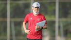 Shin Tae-yong dikenal dengan pelatih yang gemar memainkan pemain muda di skuat Merah Putih. Hal tersebut terlihat saat Timnas Indonesia berlaga di Kualifikasi Piala Dunia 2022. Namun, sebaiknya pria asal Korea Selatan itu harus mempertimbangkan memainkan pemain senior. (Bola.com/Bagaskara Lazuardi)