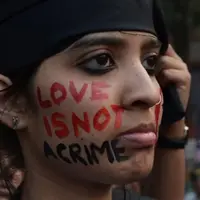 Enggak semua negara sudah melegalkan kesetaraan pernikahan. Begini rasanya menjadi LGBT di negara yang masih menabukannya. 