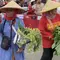 Aksi Hari Tani Nasional, Massa Bawa Hasil Kebun ke DPR