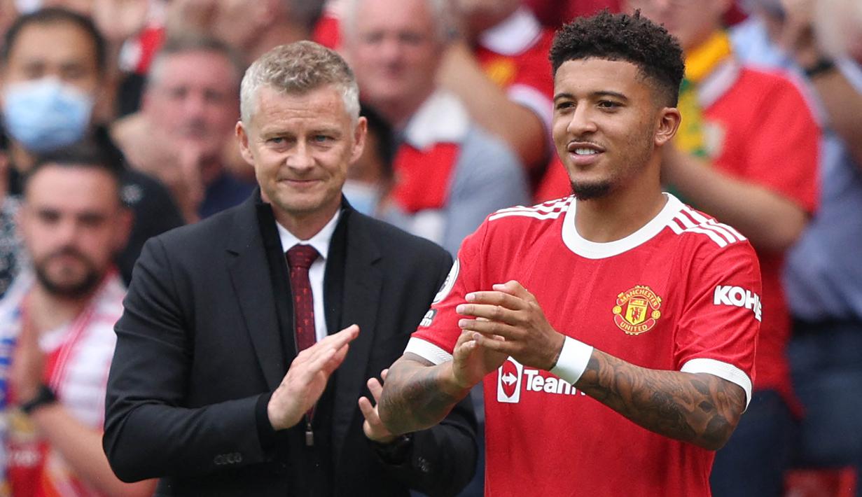 Jadon Sancho. Sayap berusia 21 tahun ini ditebus Manchester United dari Borussia Dortmund senilai 85 juta euro. Ia selalu diturunkan pelatih Ole Gunnar Solskjaer di tiga laga awal Setan Merah di Liga Inggris musim ini. (Foto: AFP/Adrian Dennis)