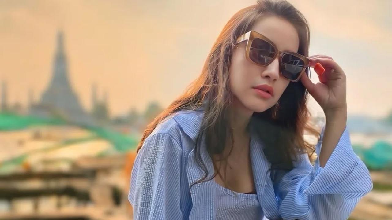 7 Potret Cantik Risma Nilawati, Mantan Istri Ferry Maryadi yang Kini Usianya 40 Tahun, Masih Awet Muda dengan Gaya ABG