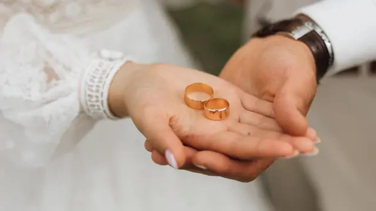 5 Contoh Model Cincin Tunangan yang Cantik untuk Momen Penuh Makna