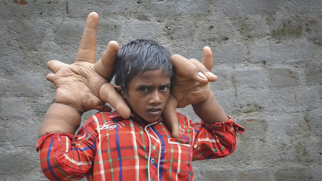 Tangan Raksasa