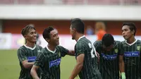 Persebaya Surabaya akan melakoni pertandingan uji coba melawan PSIS Semarang pada 12 dan 19 Maret mendatang. (Bola.com/Fahrizal Arnas)