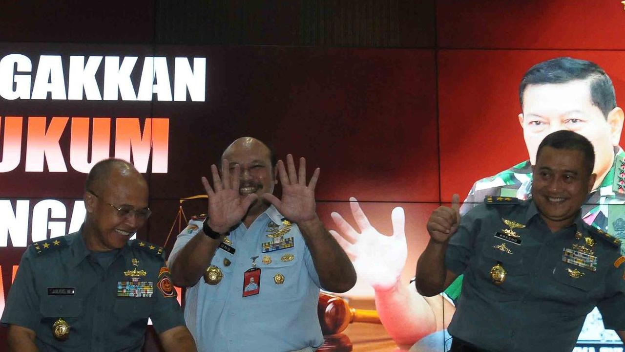 Komandan Pusat Polisi Militer (Danpuspom) TNI Marsda Agung Handoko menyayangkan tindakan Mayor Dedi Hasibuan yang menggeruduk Polrestabes Medan. Hal itu pun dimaknai pamer kekuatan demi mempengaruhi proses hukum yang menjerat keluarganya, tersangka ARH.