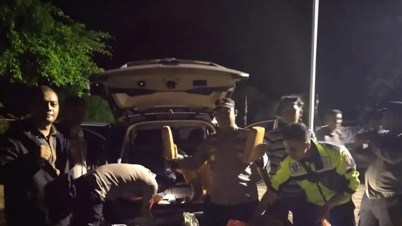 Sebanyak 150 kilogram ganja kering terbungkus dalam karung goni diamankan polisi di Kecamatan Leupung, Kabupaten Aceh Besar.