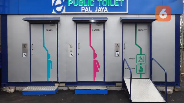 Toilet yang disediakan di area thamrin 10, fasilitas ramah disabilitas. (Liputan6.com/Adhita Diansyavira)