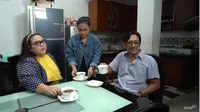 Nunung punya koleksi senapan angin seharga puluhan juta. (Sumber: YouTube/TAULANY TV)