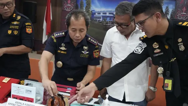 Petugas gagalkan aksi warga India selundupkan emas