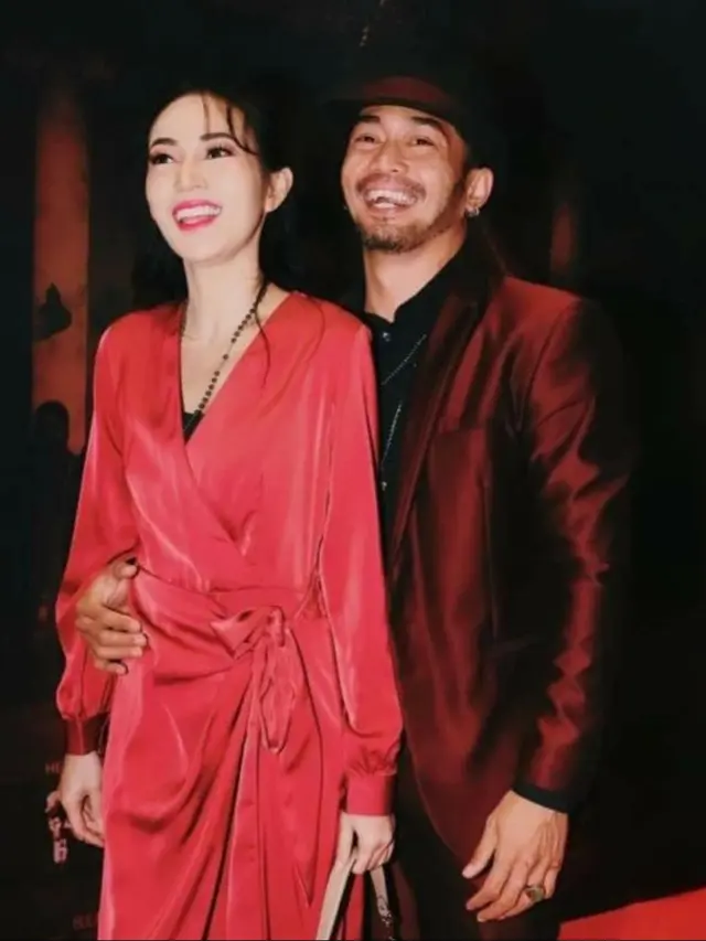 Yama Carlos dan Carina Ivola
