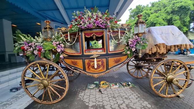 Intip Kesibukan Keraton Solo Jelang Pelantikan Raja Pakubuwono XIV