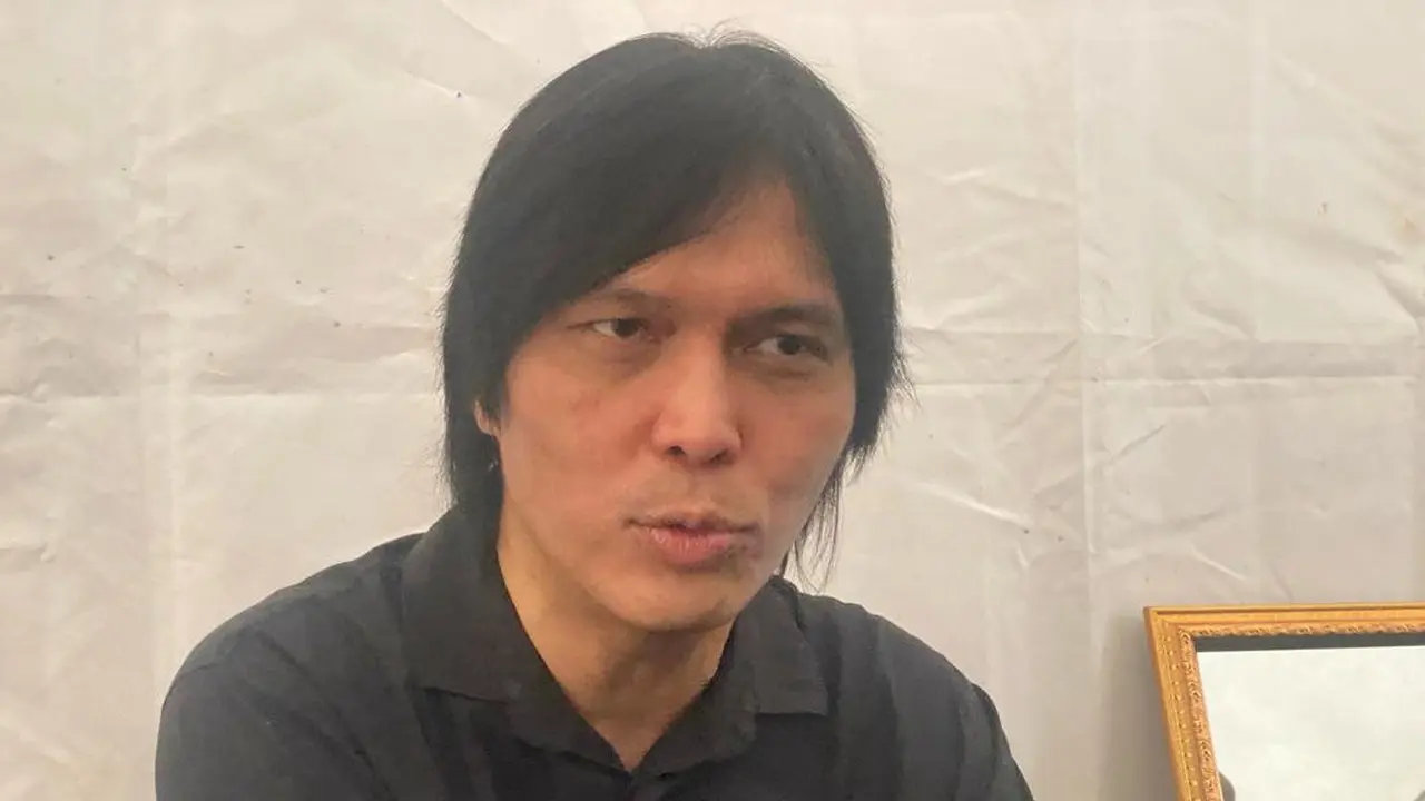 Once Mekel di Konser Panggung Rakyat Bongkar