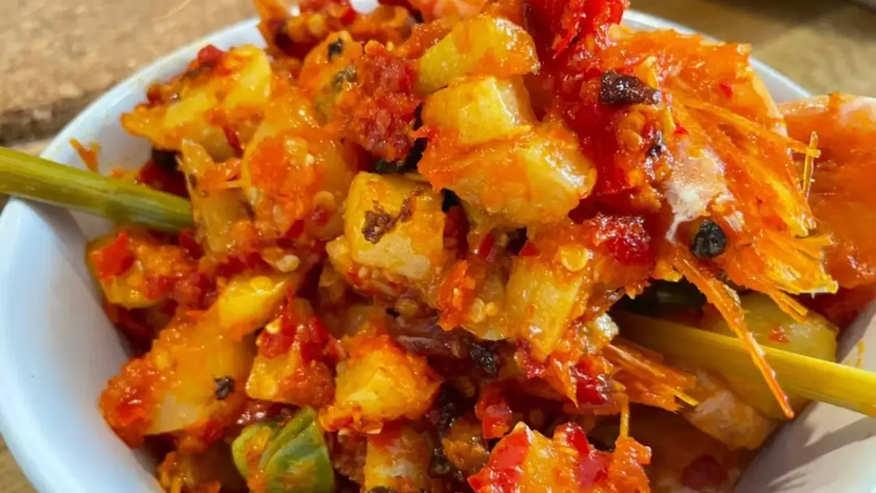 Sambal Balado Udang Kentang Pete ala Masakan Padang