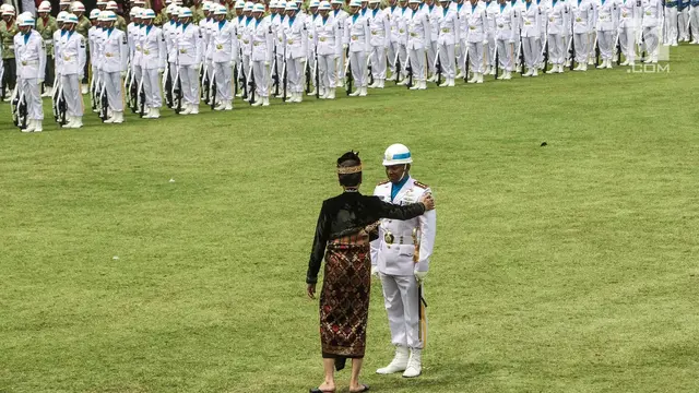 [Fimela] Upacara Bendera HUT RI-74