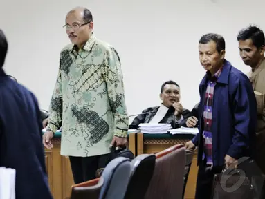 Sekjen MK Djanedri M Gaffar bersaksi untuk mantan ketua MK Akil Mochtar di Pengadilan Tipikor Jakarta,Senin (12/5/2014) (Liputan6.com/Faizal Fanani).