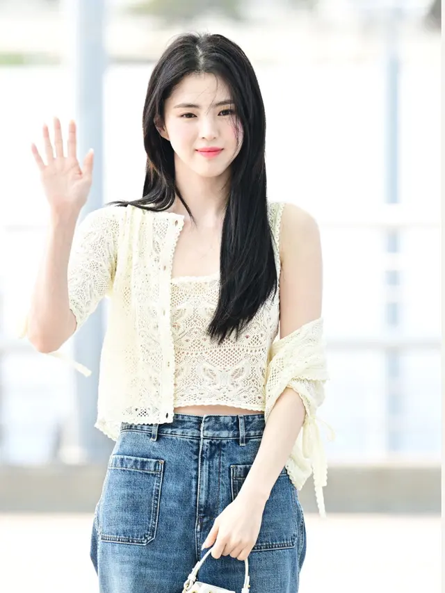 Han So Hee hadir di acara Dior, Roma. [Dior]