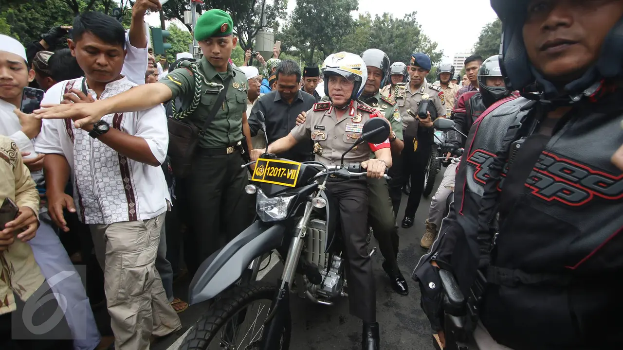 20161014-Kapolda-dan-Pangdam-Naik-Motor-Trail-Jakarta-Ahok-IA