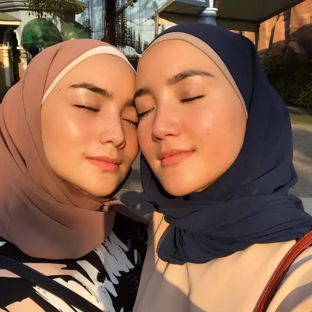 Hamil Bareng, Ini 6 Potret Kompak Kakak Beradik Citra Kirana dan Erica Putri