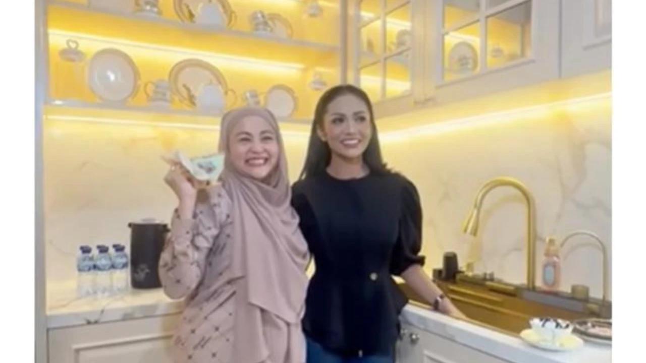 8 Foto Dapur Krisdayanti Setelah Renovasi, Usung Gaya Klasik Modern