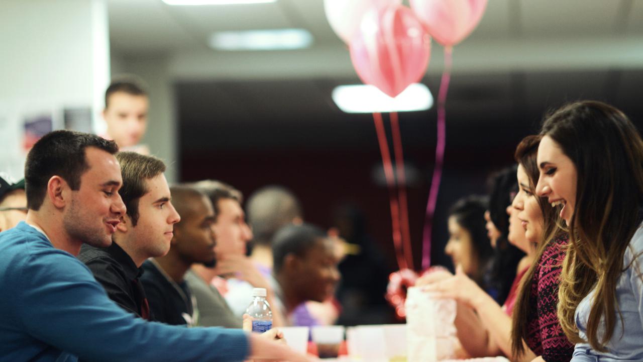 Sibuk Bekerja Tapi Ingin Menikah? Ini Bisa Jadi Solusi