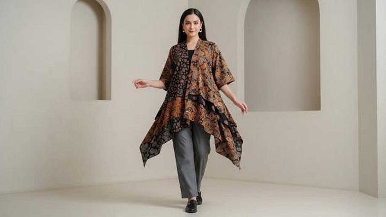 8 Contoh Model Atasan Batik Kimono Wanita 2025, Tampil Stylish dan Modern