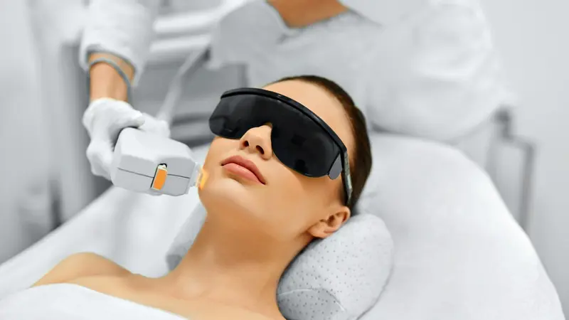 Perawatan Laser di Klinik Kecantikan: Panduan Lengkap Sebelum Memulai Treatment