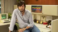 Ashton Kutcher sebagai Steve Jobs