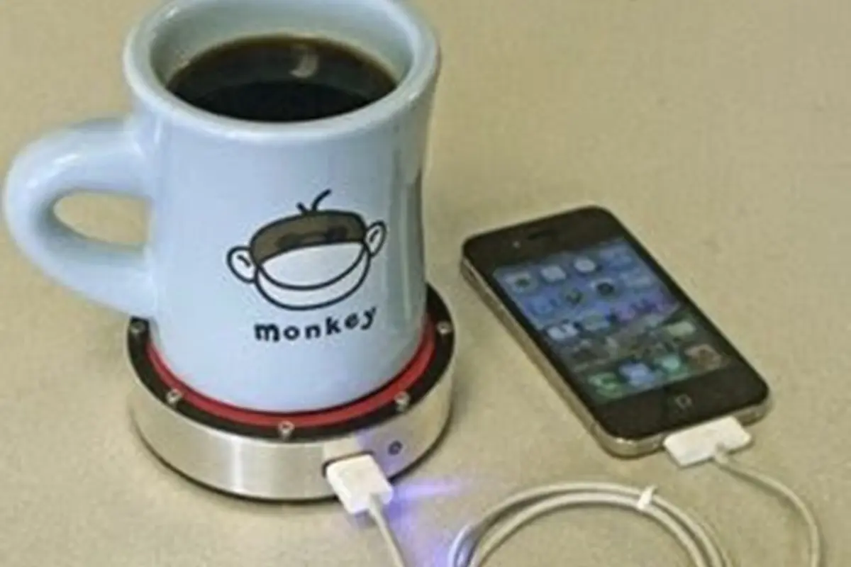 Selain Bra, Cangkir Kopi Juga Sanggup Isi Ulang Baterai Handphone