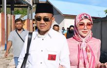 Potret Cetar Bella Shofie Temani Suami Nyoblos Pilkada Kabupaten Buru, Tenteng Tas Mewah dan Outfit Serba Pink