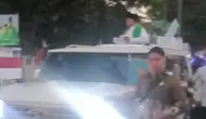 Prabowo Bagi-Bagi Kaos Usai Buka Muktamar NU