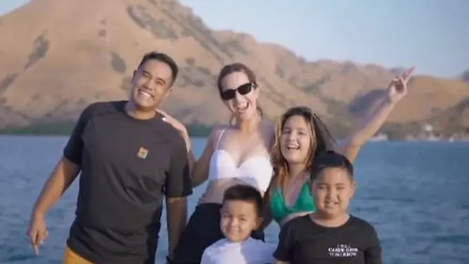 Nia Ramadhani dan keluarga liburan di Labuan Bajo (Instagram/ramadhaniabakrie)