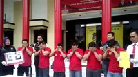 Ucapan 'Sini Tak Masukin' Bikin Rifki Bonyok Dikeroyok 