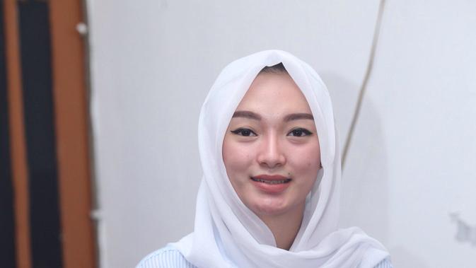 Nikah, Zaskia Gotik Tak Takut Karier Meredup - Celeb 