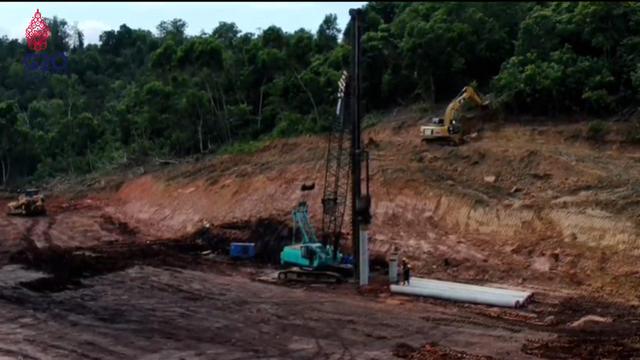 Pembangunan pabrik gasifikasi batu bara menjadi Dimetil Eter (DME) di Muara Enim, Sumatera Selatan.
