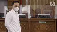 Terdakwa Ricky Rizal saat menjalani  sidang tuntutan kasus pembunuhan berencana terhadap Brigadir Nofriansyah Yosua Hutabarat atau Brigair J di Pengadilan  Negeri Jakarta Selatan, Senin (16/1/2023). Sementara hal meringankan, yaitu dia masih muda hingga masih memiliki anak kecil yang memerlukan bimbingan ayah. (Liputan6.com/Herman Zakharia)